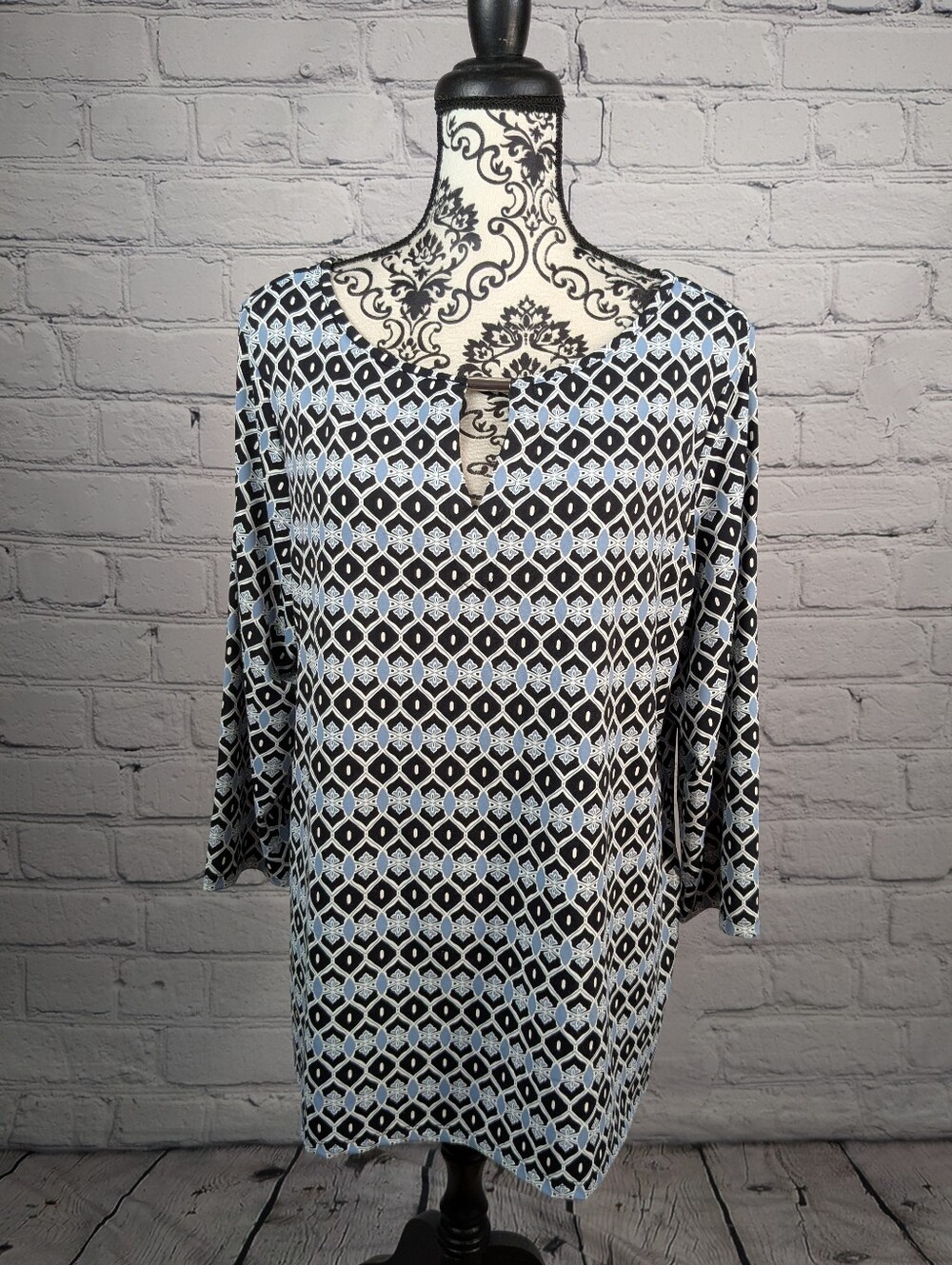 Charter Club Size 1X Women's Geometric Pattern Tunic in Black & Light Blue 11b